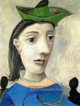  eau - Frau au chapeau vert 3 1939 kubist Pablo Picasso